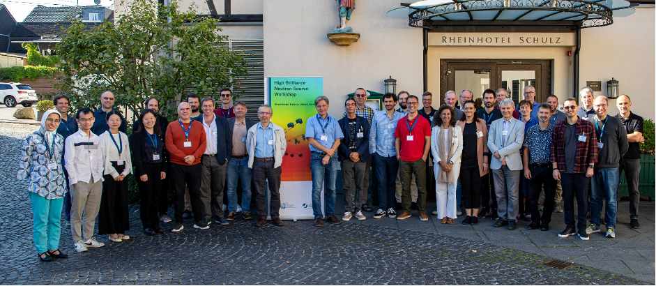 Die Teilnehmer des 9. HBS-Workshops vor dem Rheinhotel Schulz in Unkel, Deutschland.